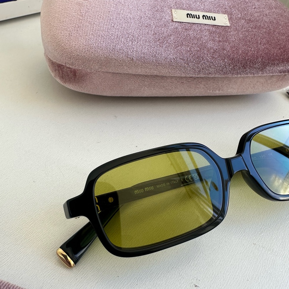 Miu Miu Sunglasses logo-plaque rectangle-frame sunglasses